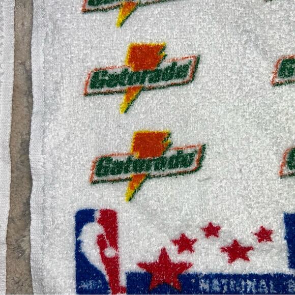 Vintage NBA Gatorade Logo Promo  McArthur Towels set of 2 - Picture 4 of 6